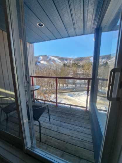 Superbe Condo Face Aux Pentes De Ski Stoneham!!! Eksteriør bilde