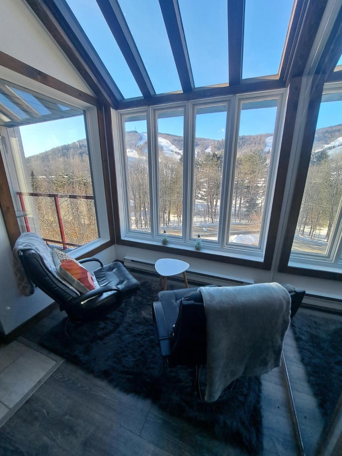 Superbe Condo Face Aux Pentes De Ski Stoneham!!! Eksteriør bilde
