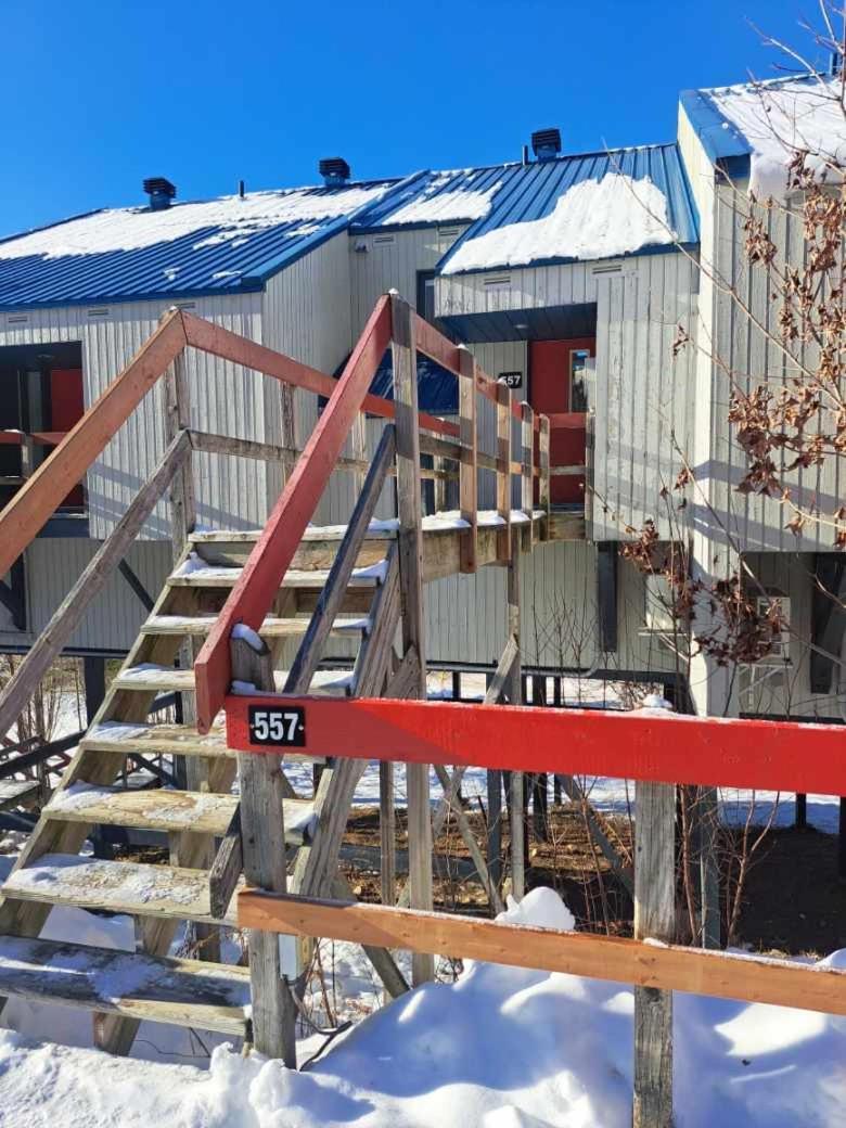 Superbe Condo Face Aux Pentes De Ski Stoneham!!! Eksteriør bilde